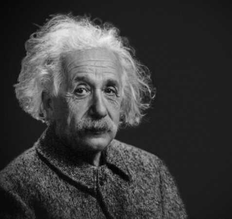 1955 Einstein rejects the General theory of Relativity.